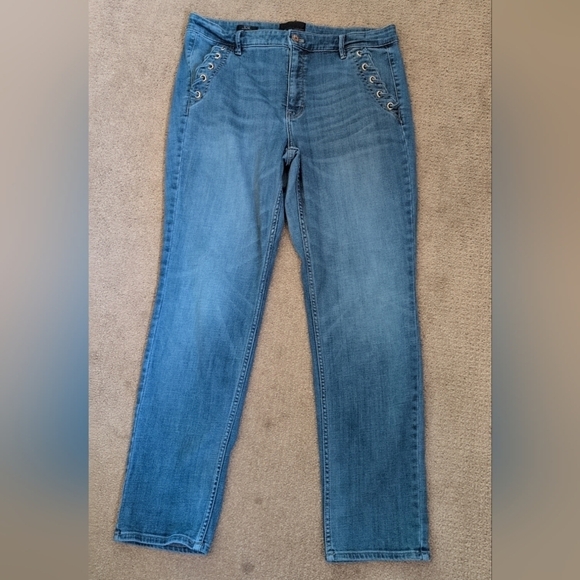 White House Black Market Denim - White House Black Market High Rise Slim Everyday Soft Grommet Pocket Detail Jean